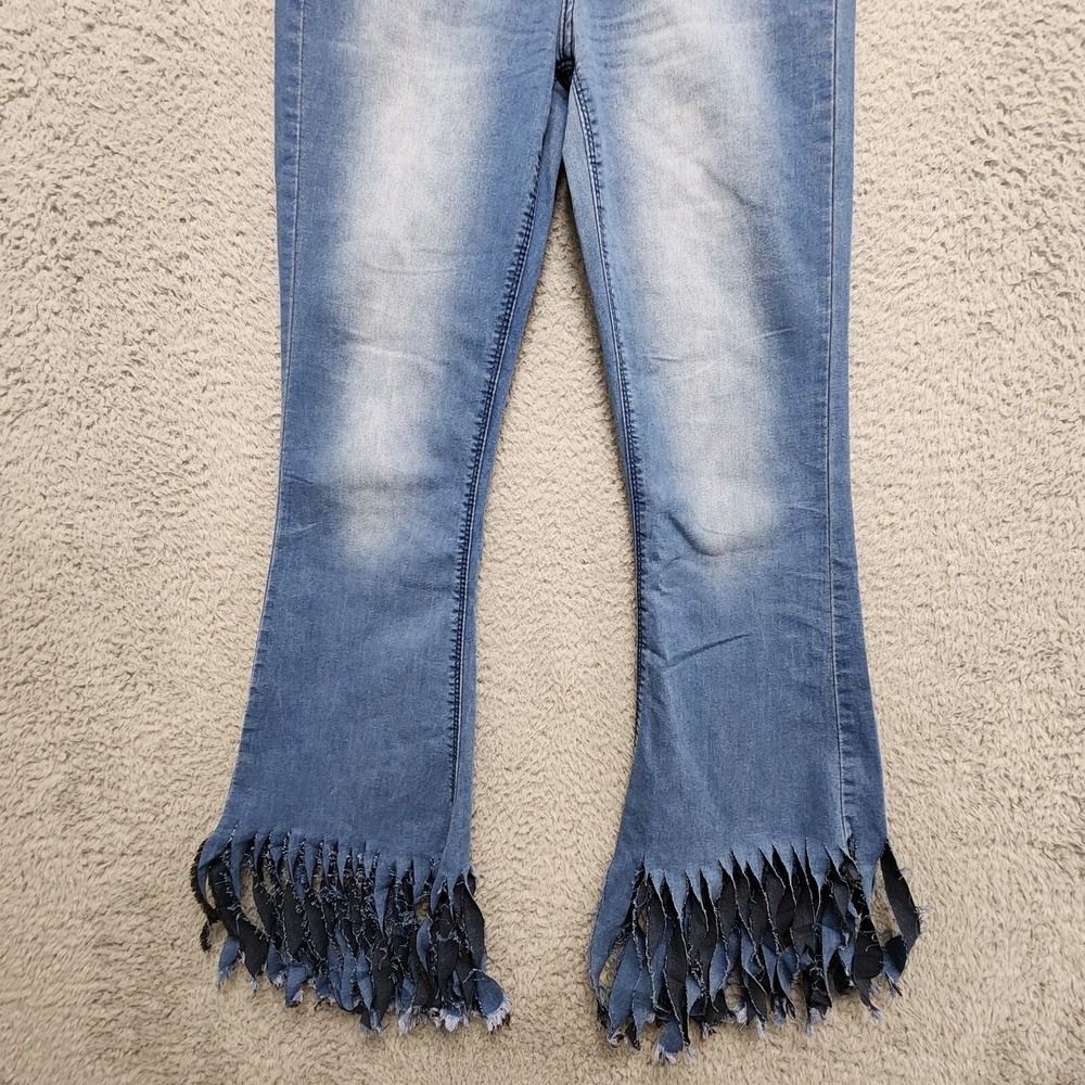 Almost Famous Flare Boho Shredded Jeans Womens Size 3 Blue Stretch Denim‎ - Picture 4 of 15